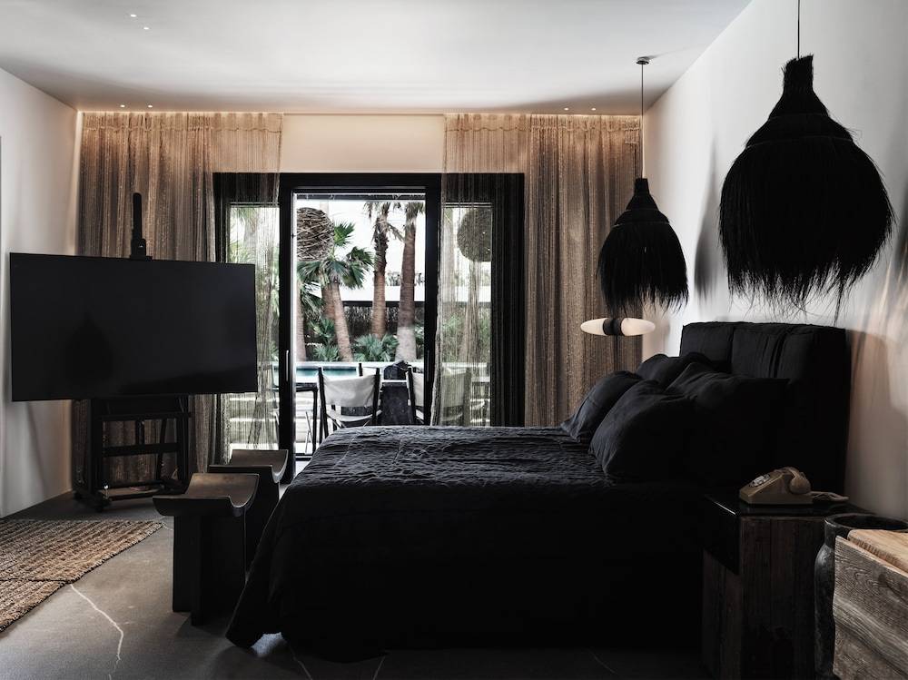 29_w8261h6188x0y0-a769b083_z 29_w8261h6188x0y0-a769b083_z