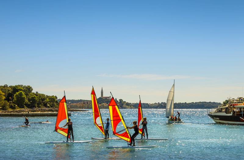 27_17421717_f_ 27_17421717_f_