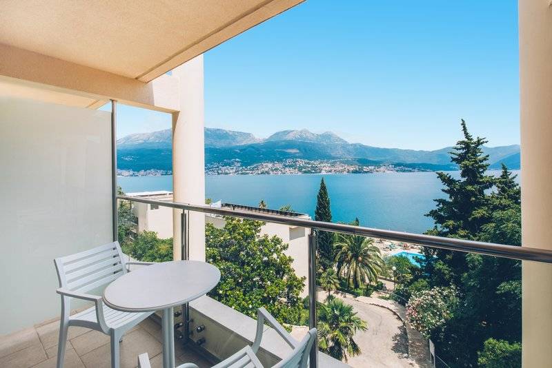 27_4984646_w_ 27_4984646_w_