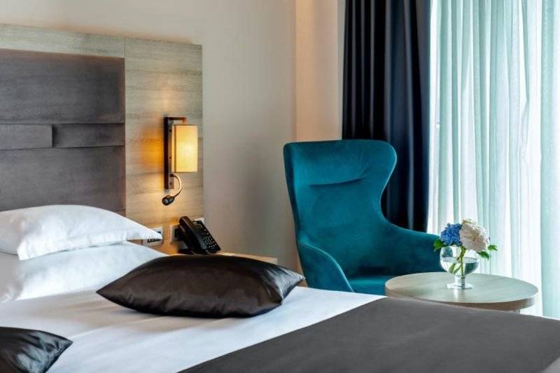 22_21748142_w_ 22_21748142_w_