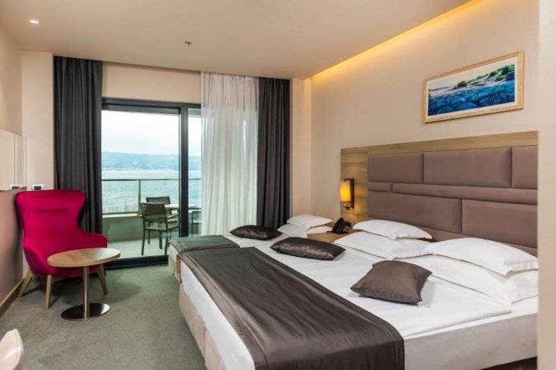 24_21748150_w_ 24_21748150_w_