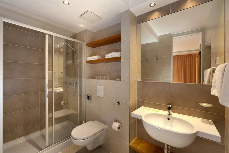 12_12169157_w_ 12_12169157_w_