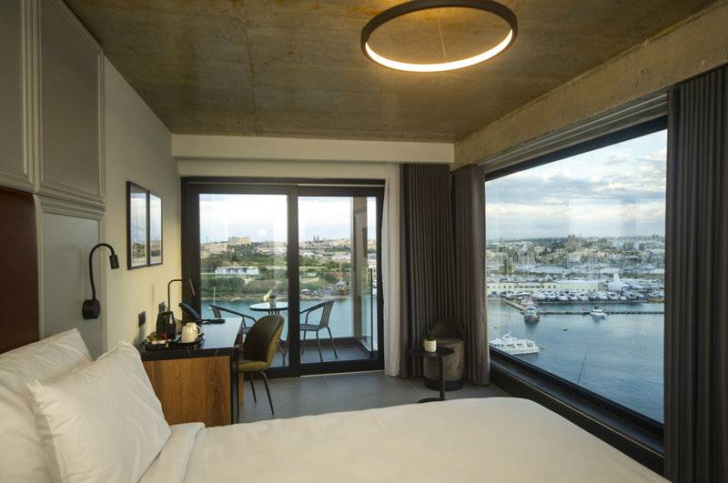 12_17256944_w_ 12_17256944_w_