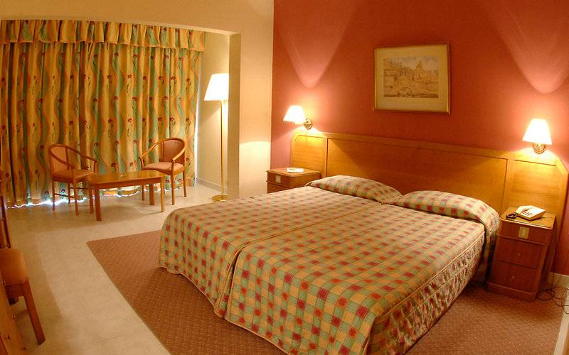 10_667543_w_ 10_667543_w_