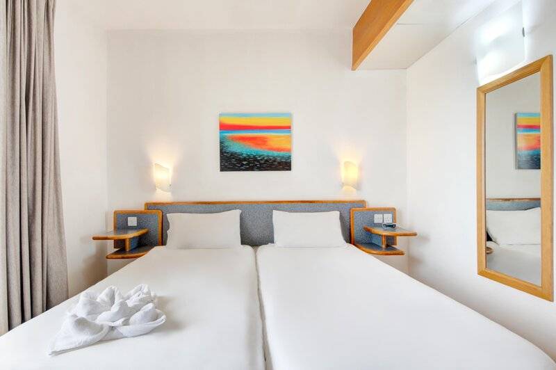 24_14797616_w_ 24_14797616_w_