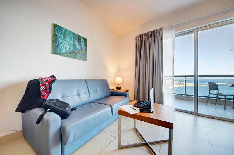 26_14797626_w_ 26_14797626_w_