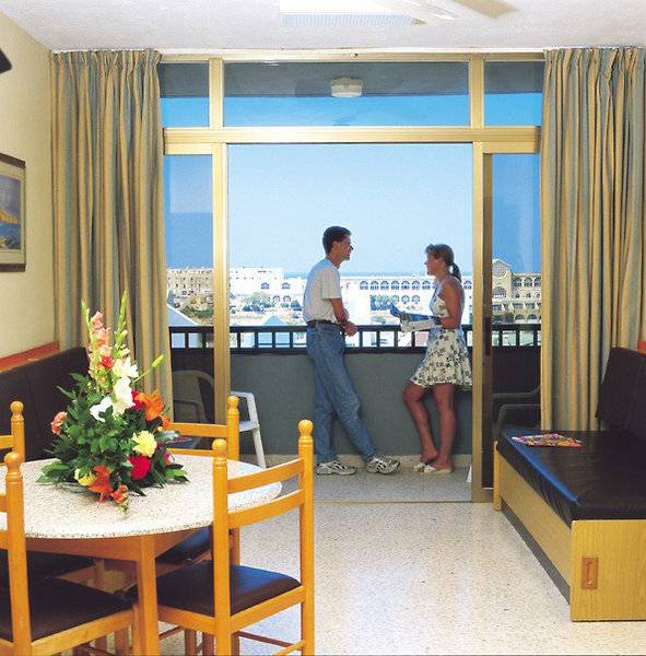 8_2123989_w_ 8_2123989_w_