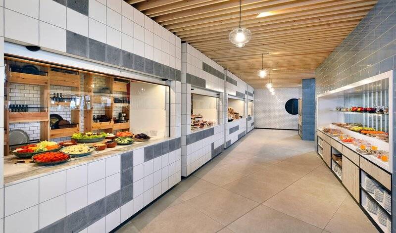 18_21241359_r 18_21241359_r