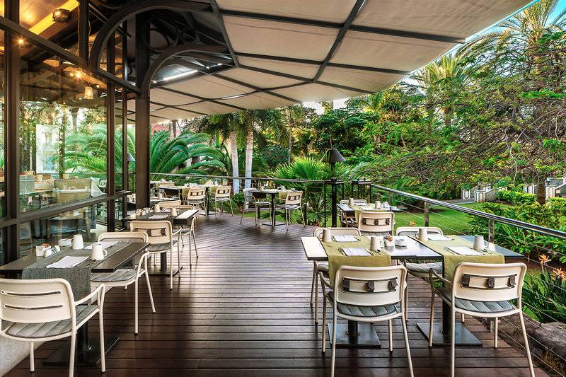 8_22149850_r 8_22149850_r