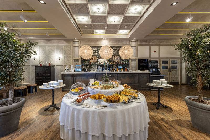 10_22149859_r 10_22149859_r