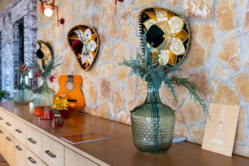 28_20136983_r 28_20136983_r