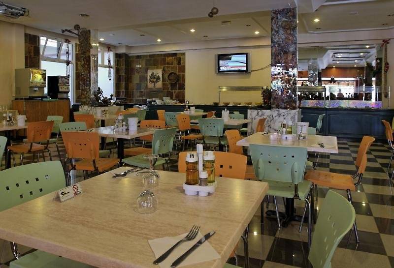 12_818767_r 12_818767_r