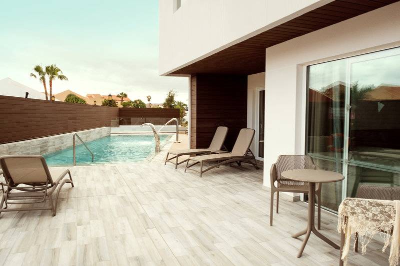 16_11190111_w 16_11190111_w