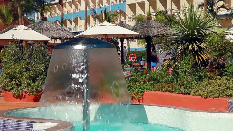 8_2351066_p 8_2351066_p