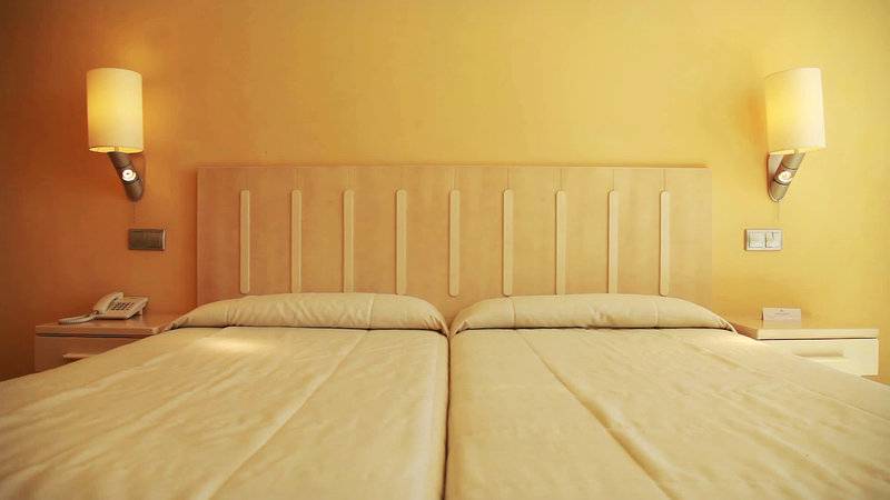 16_2351068_w 16_2351068_w