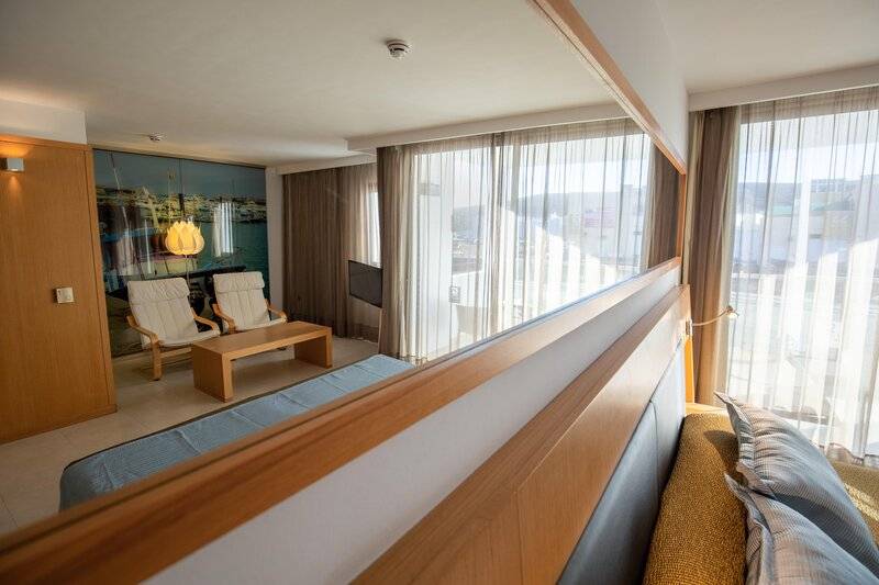 16_19922624_w 16_19922624_w