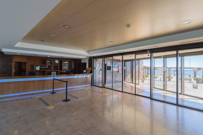 22_19922699_f 22_19922699_f