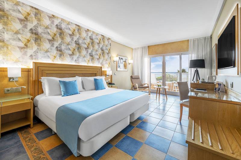 10_18183995_w 10_18183995_w