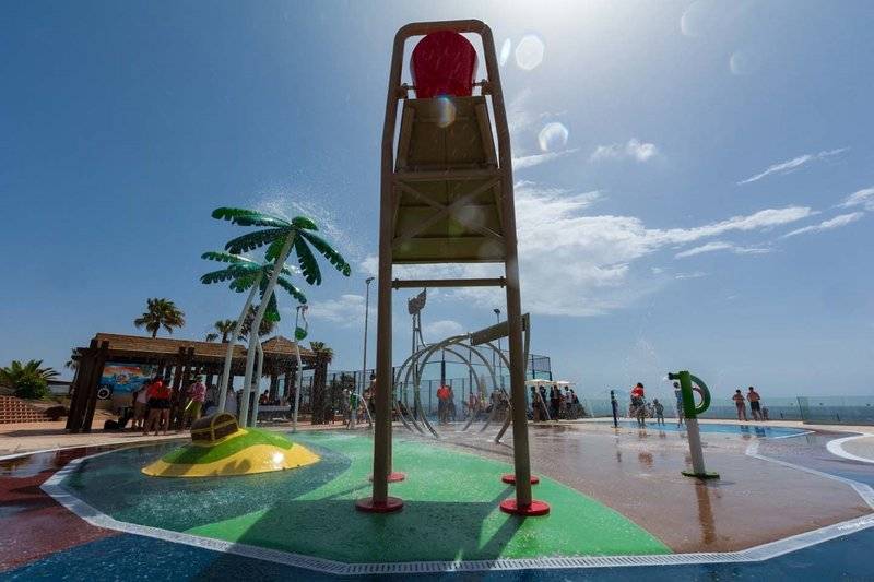 18_11217001_f 18_11217001_f