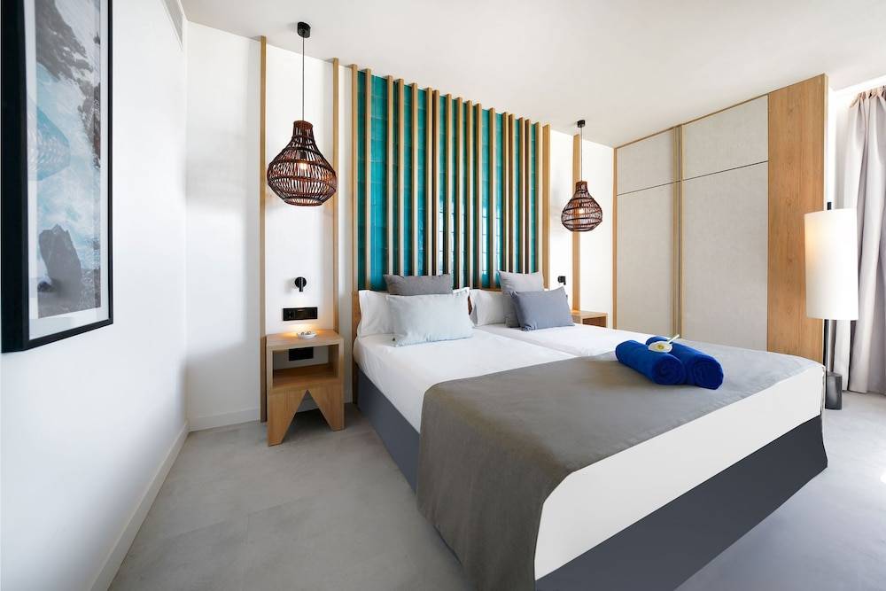 4_w3070h2049x2y0-fff78f20_z