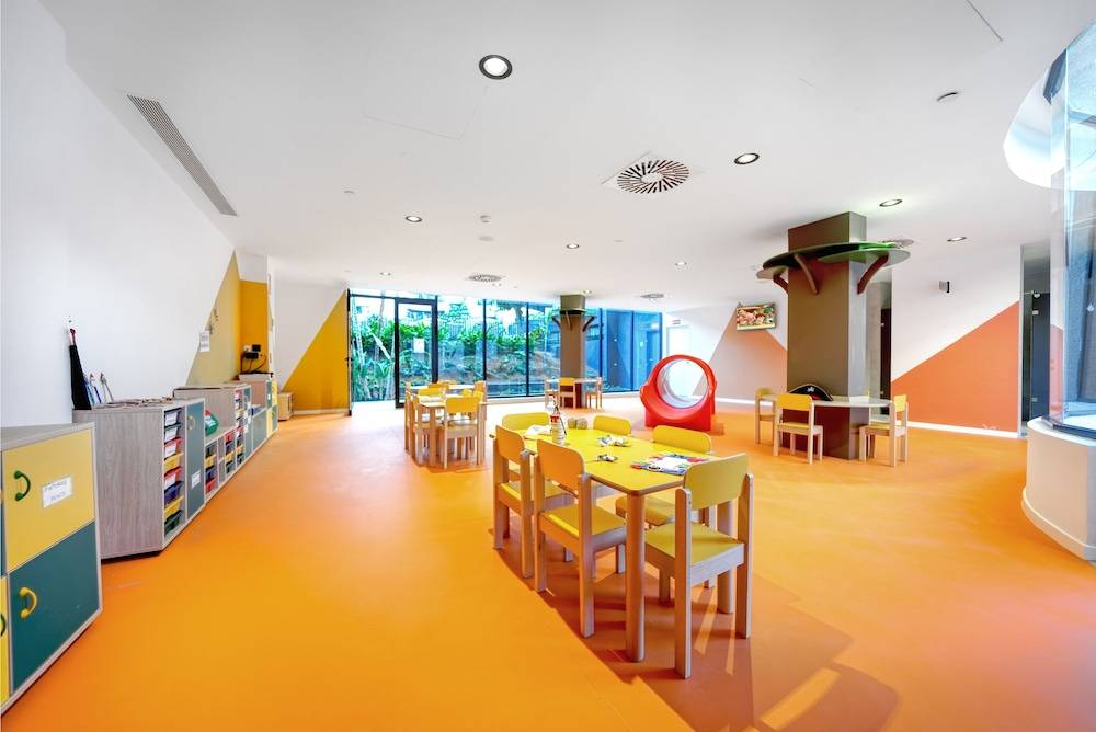 6_w3069h2049x3y0-906c4476_z