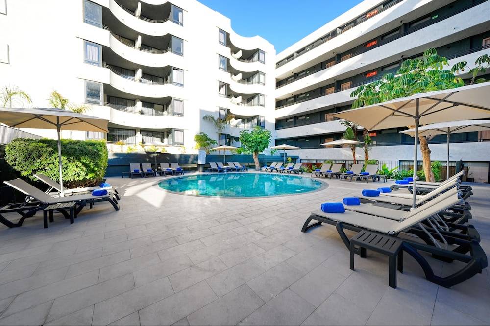 42_w3072h2045x0y0-5799dd7a_z