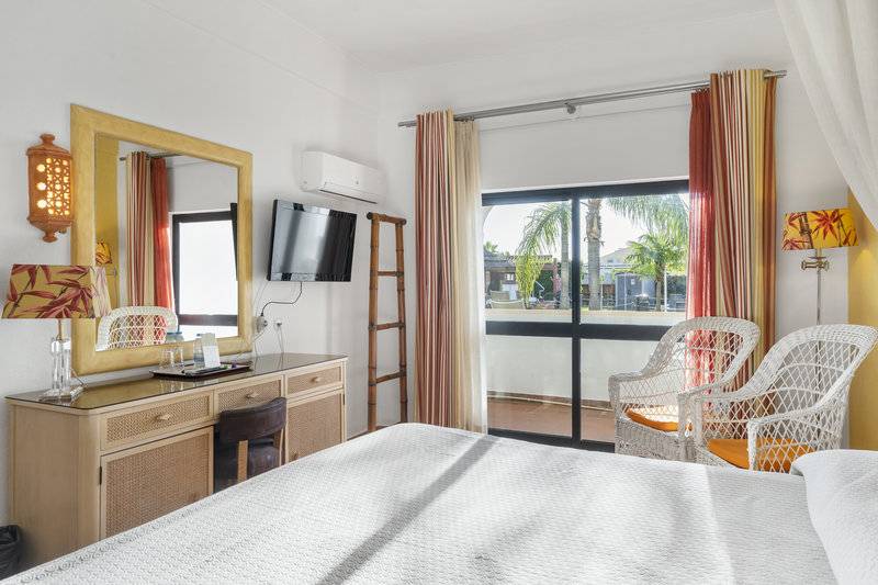 16_14396712_w 16_14396712_w