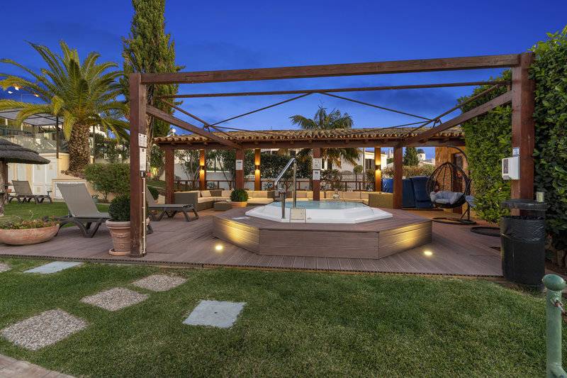 24_14396687_unknown 24_14396687_unknown