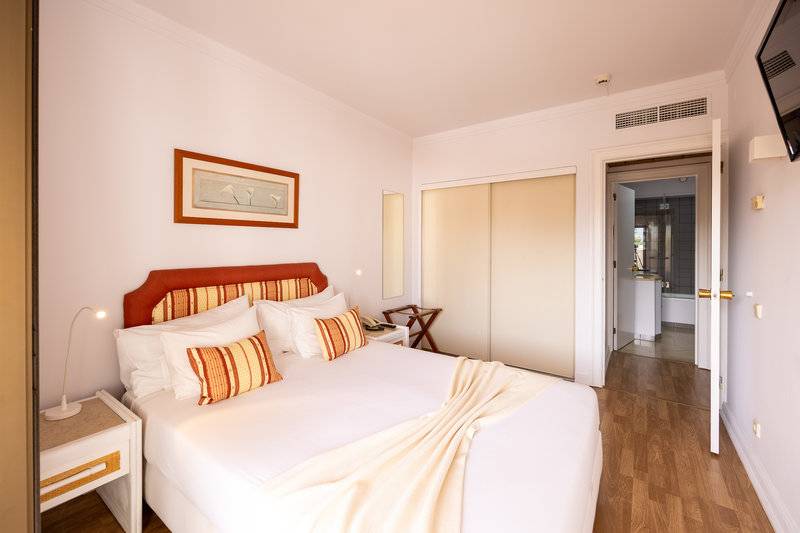 13_17884661_w 13_17884661_w