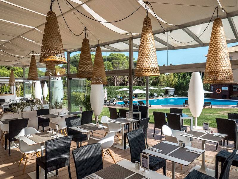 10_17911872_r 10_17911872_r