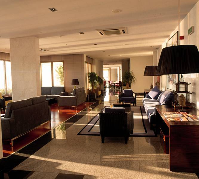 16_813445_l 16_813445_l