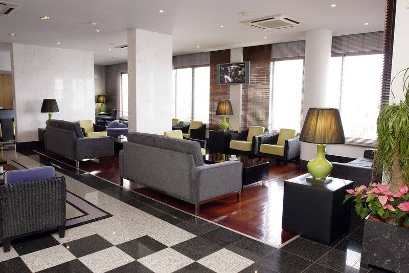 17_2572829_l 17_2572829_l