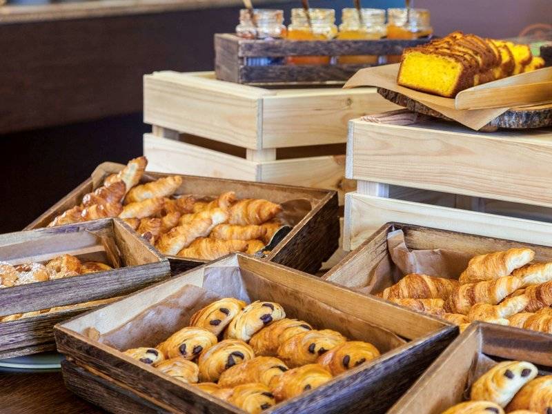 20_9583146_r 20_9583146_r