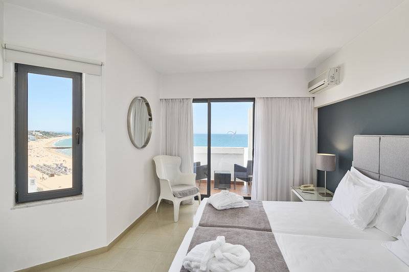 24_16874321_w 24_16874321_w