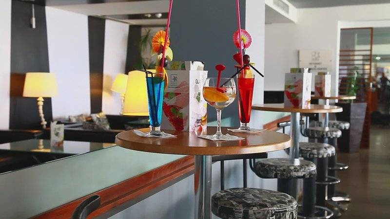 27_2315989_ba 27_2315989_ba