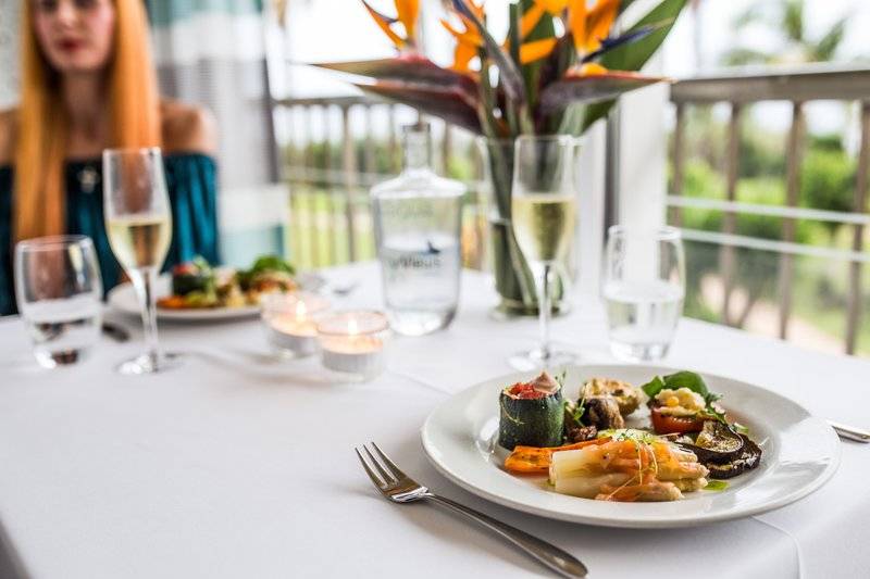 14_13692053_r 14_13692053_r