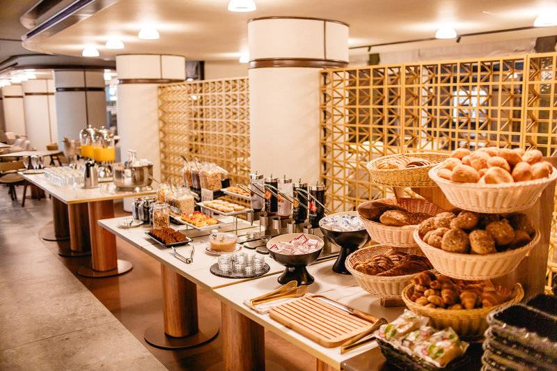 8_21906311_r 8_21906311_r