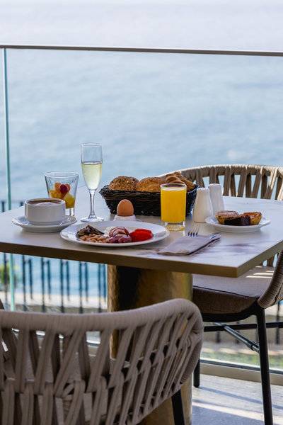 11_21906326_r 11_21906326_r