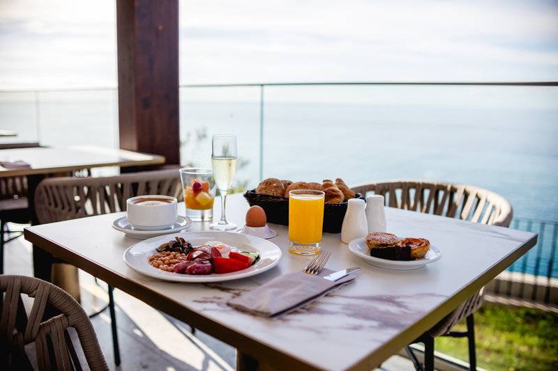 12_21906331_r 12_21906331_r