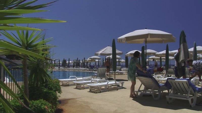 8_2304823_p 8_2304823_p