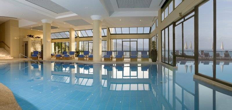 12_2477144_p 12_2477144_p