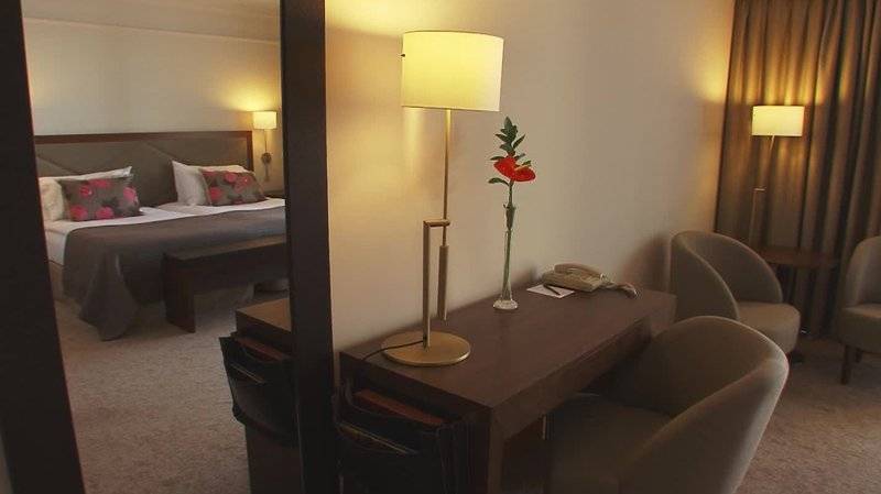 27_2304819_w 27_2304819_w