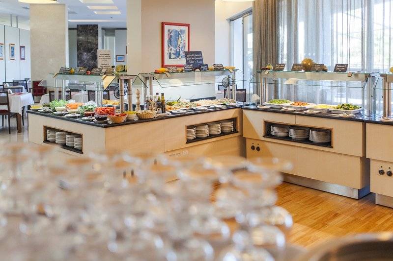 16_16921445_r 16_16921445_r