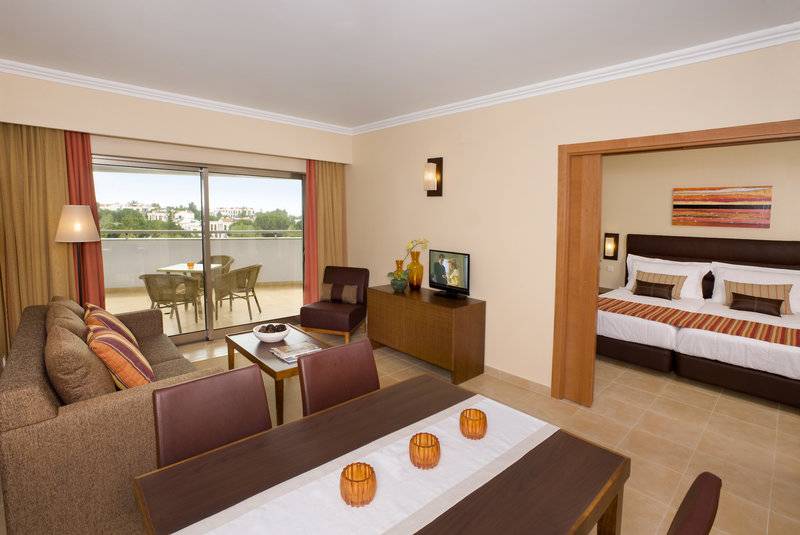 25_2454458_w 25_2454458_w