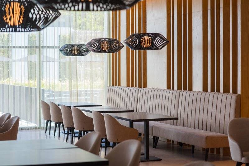 8_4483778_r 8_4483778_r