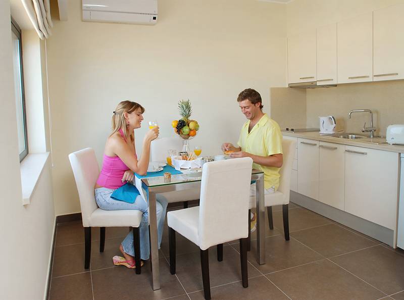 14_1080625_w 14_1080625_w