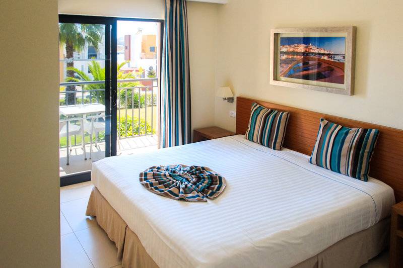 16_15554361_w 16_15554361_w