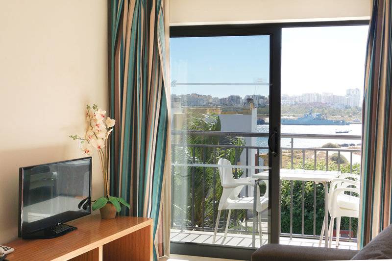 23_17421234_w 23_17421234_w