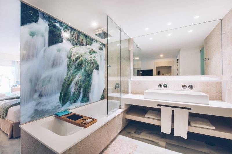 21_11303300_w 21_11303300_w