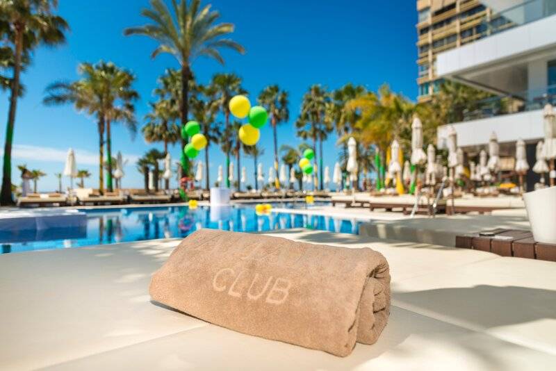 15_22887762_p 15_22887762_p